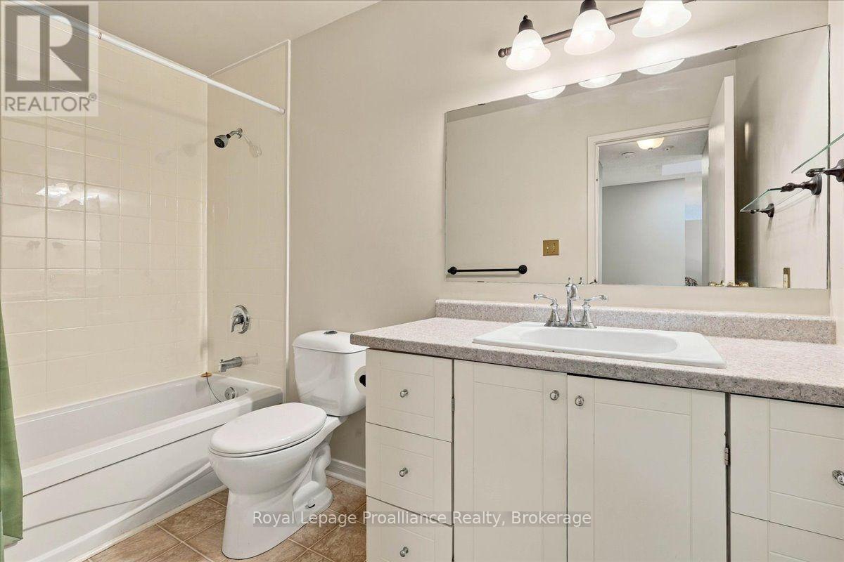 #307B 221 NORTH PARK STREET - 16