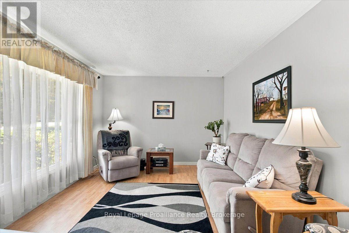 91 CHATTERTON VALLEY CRESCENT - Image 10