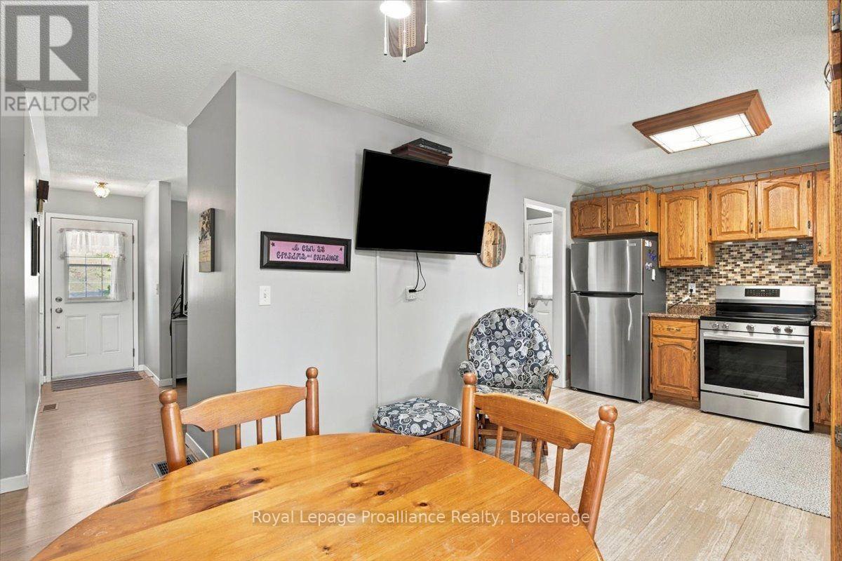 91 CHATTERTON VALLEY CRESCENT - Image 11