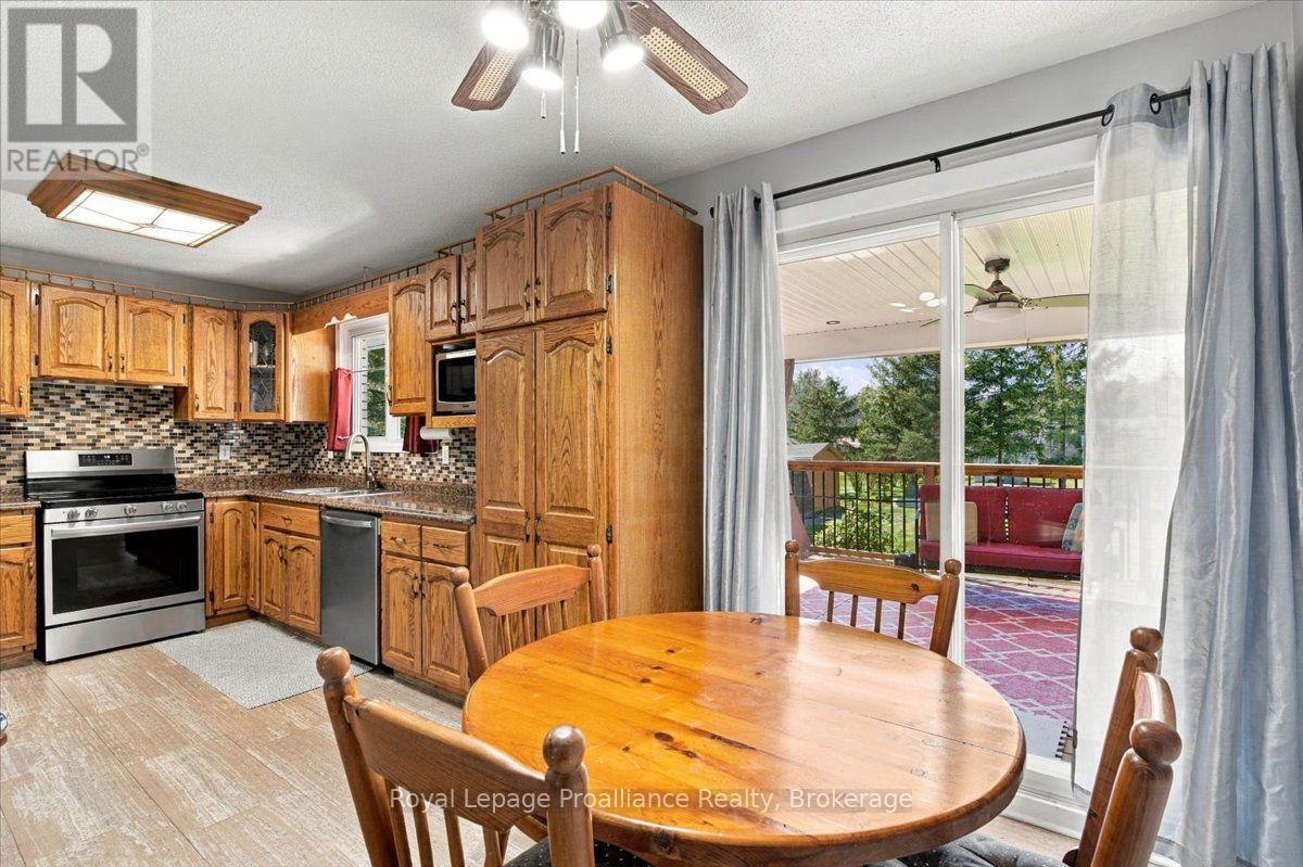 91 CHATTERTON VALLEY CRESCENT - 15