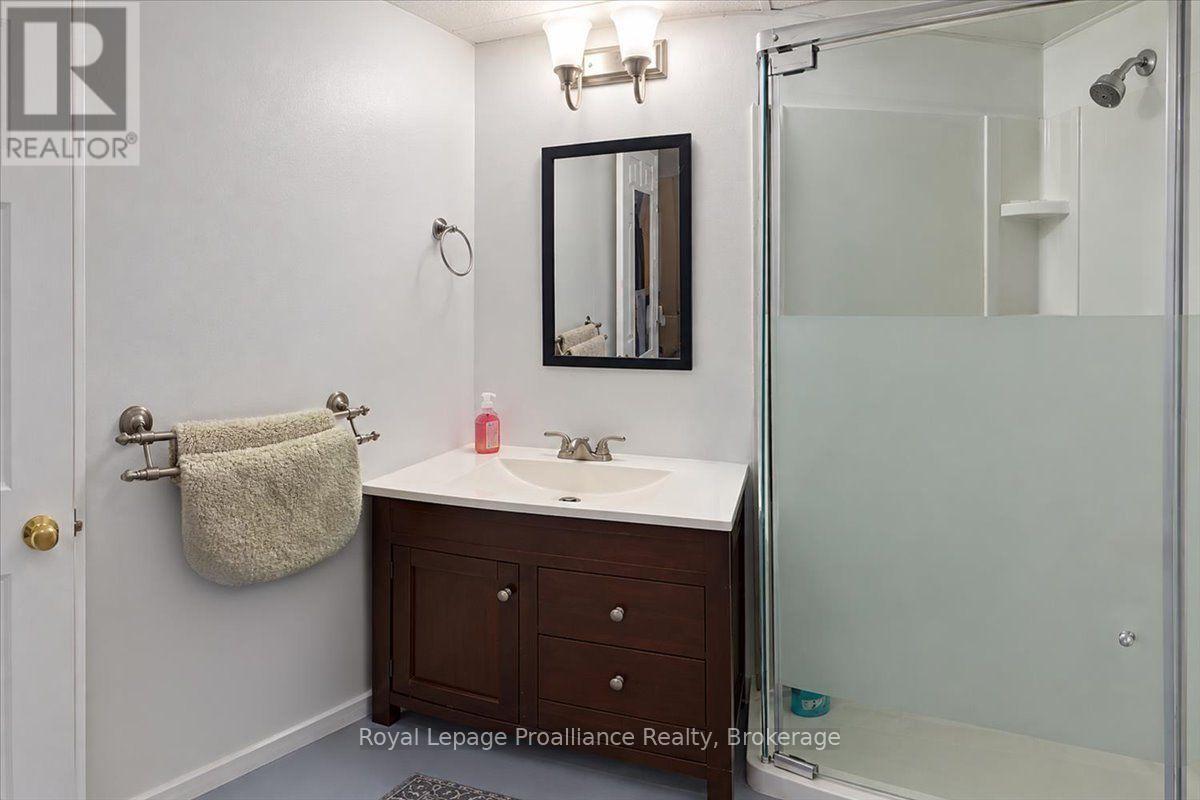 91 CHATTERTON VALLEY CRESCENT - Image 33