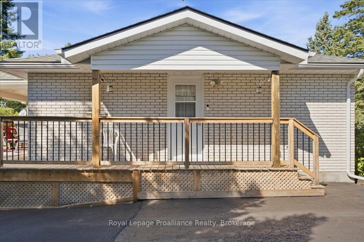91 CHATTERTON VALLEY CRESCENT - 38