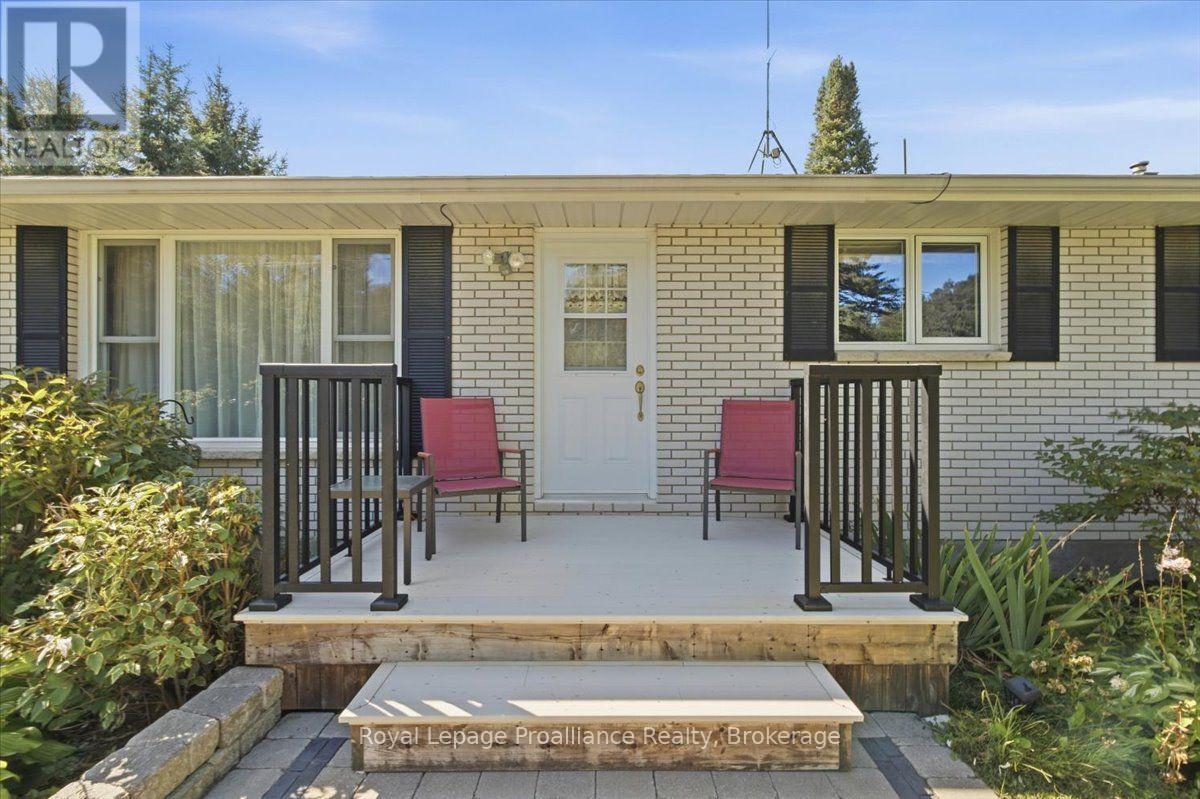 91 CHATTERTON VALLEY CRESCENT - 5