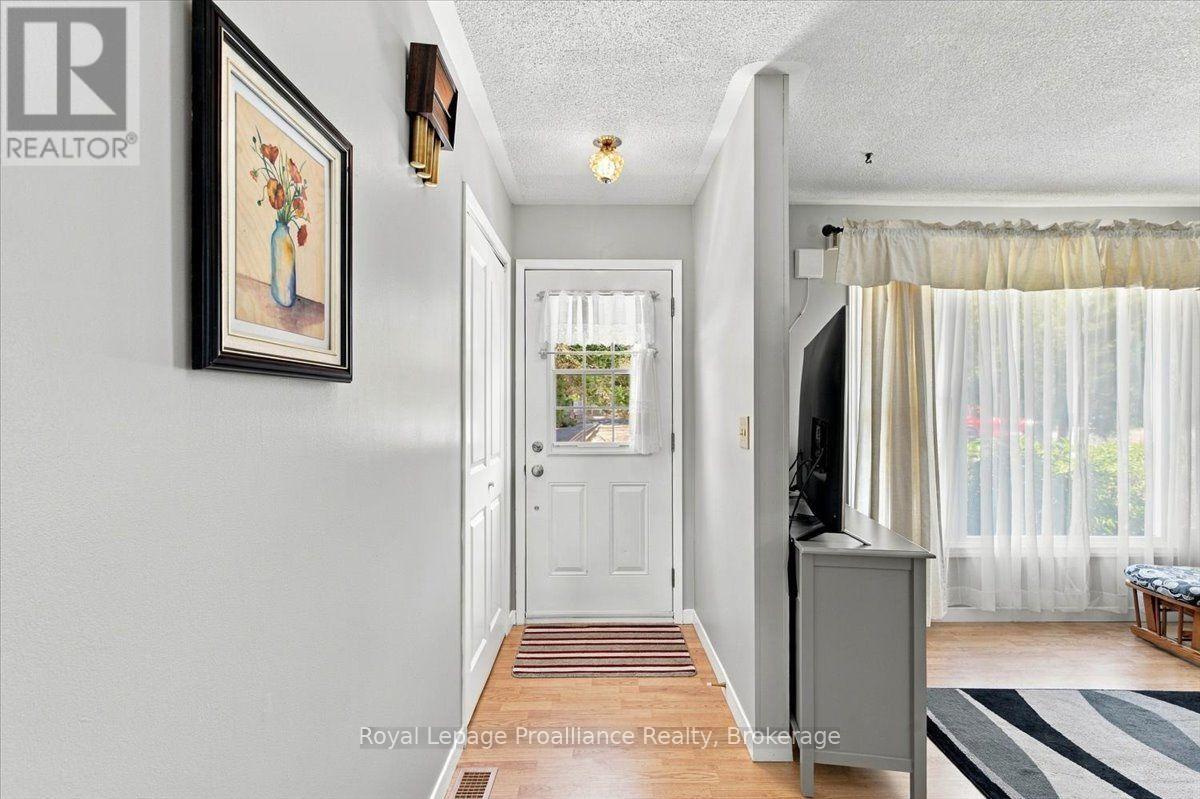 91 CHATTERTON VALLEY CRESCENT - 7