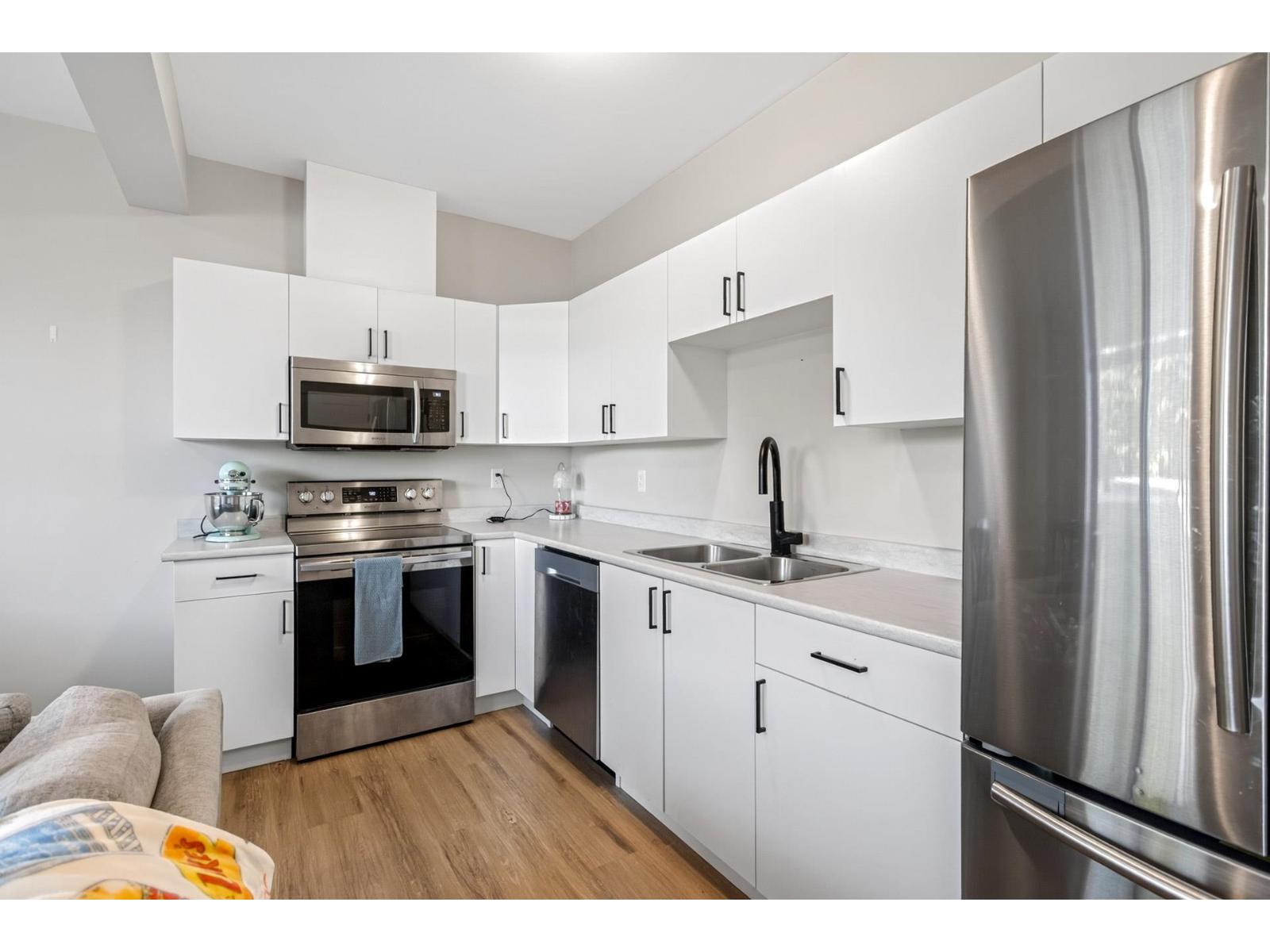 Photo of 51067 COLERAINE AVENUE, Eastern Hillsides 26