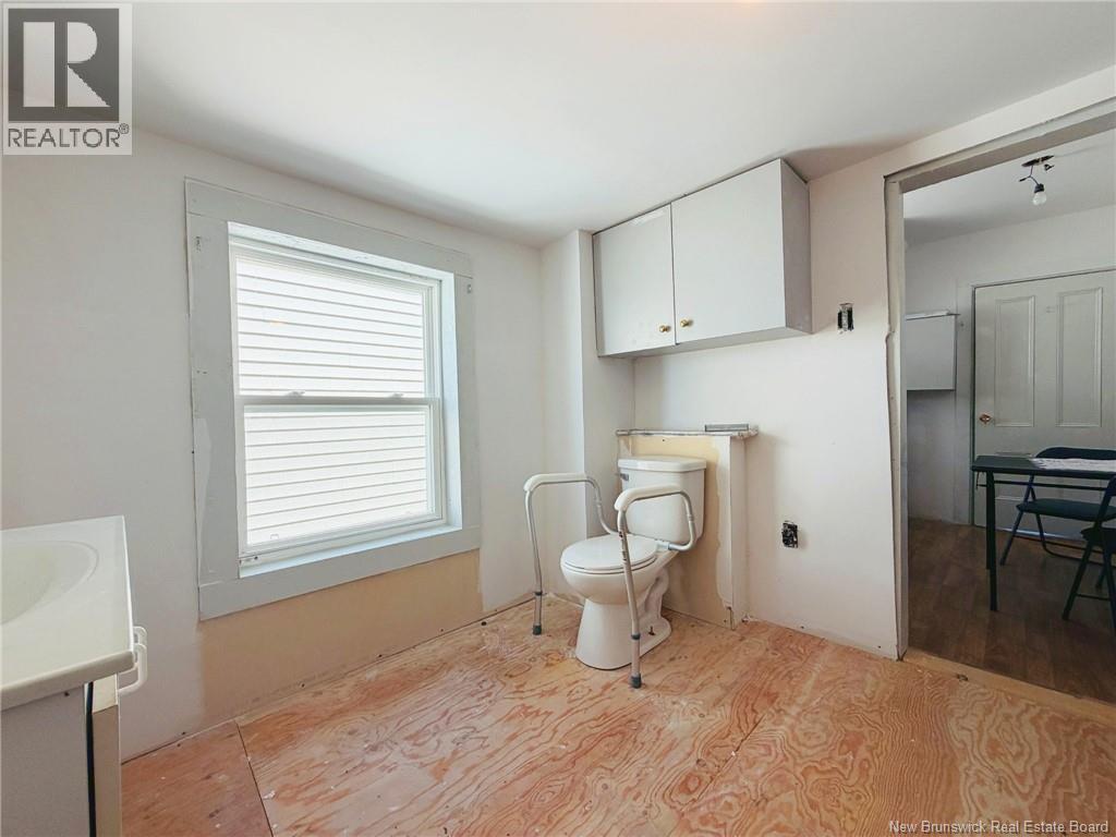 249 Wellington Street - Image 28