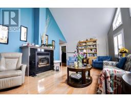311 Southeast Road thumbnail 18