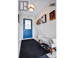 311 Southeast Road thumbnail 9