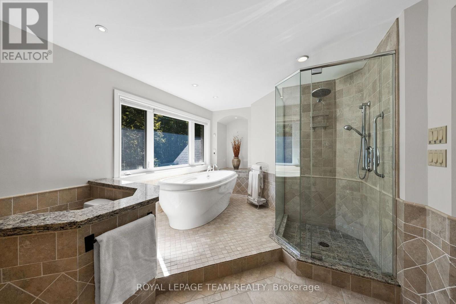 1414 SHERRUBY WAY - Image 27