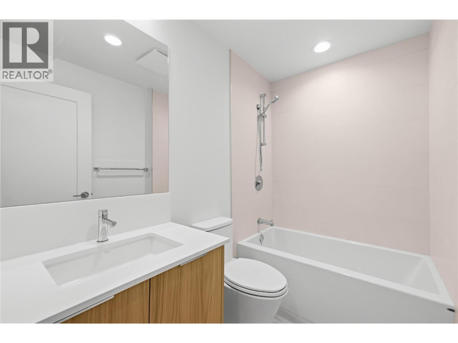 270 Riverside Drive Unit# 617, Penticton