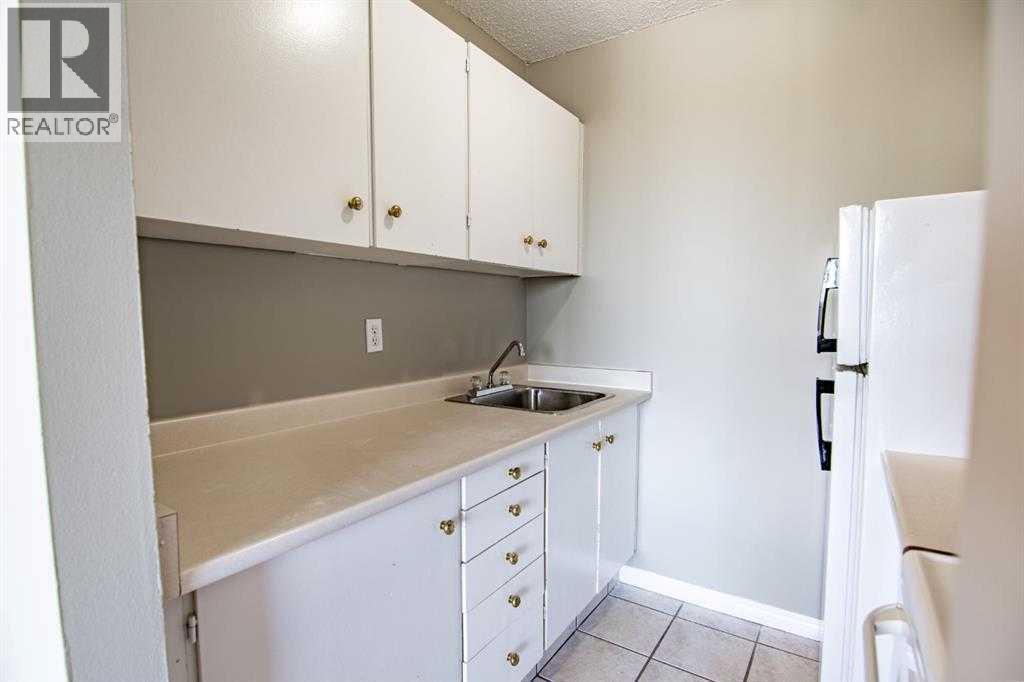#405 4820 47 Avenue - 43