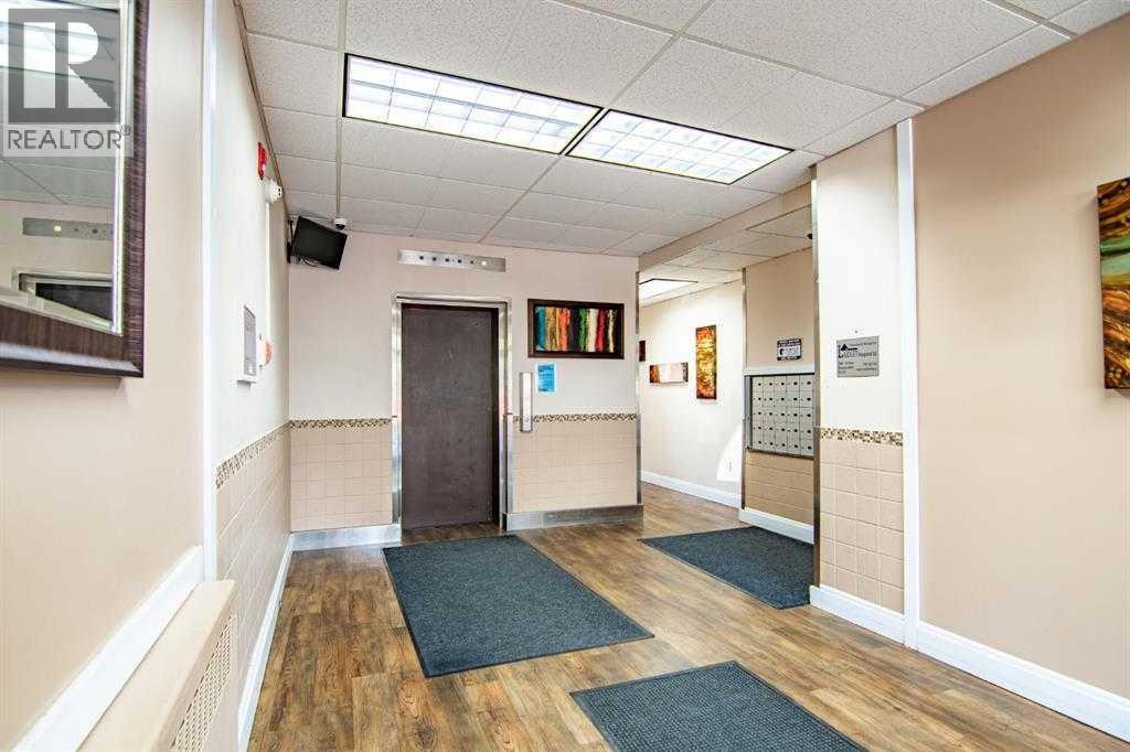 #405 4820 47 Avenue - 9