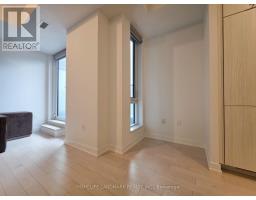 605 - 330 Richmond Street W, Toronto, ON M5V0M4 Photo 9