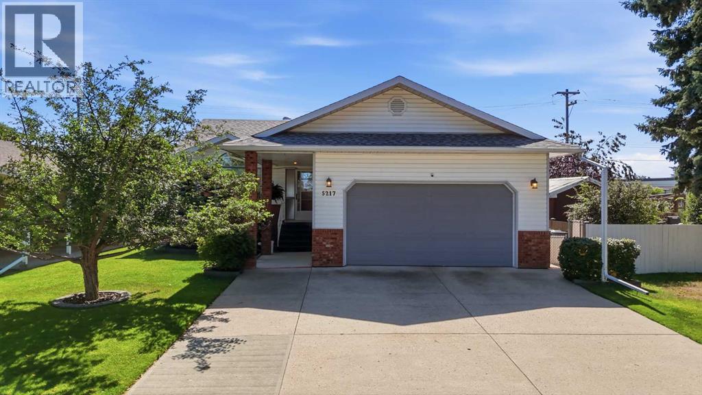 5217 50 Avenue, Ponoka, Alberta, T4J1R9