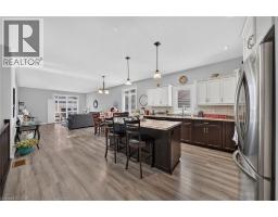 4pc Bathroom - 10 Macneil Court, Hagersville, ON N0A1H0 Photo 8