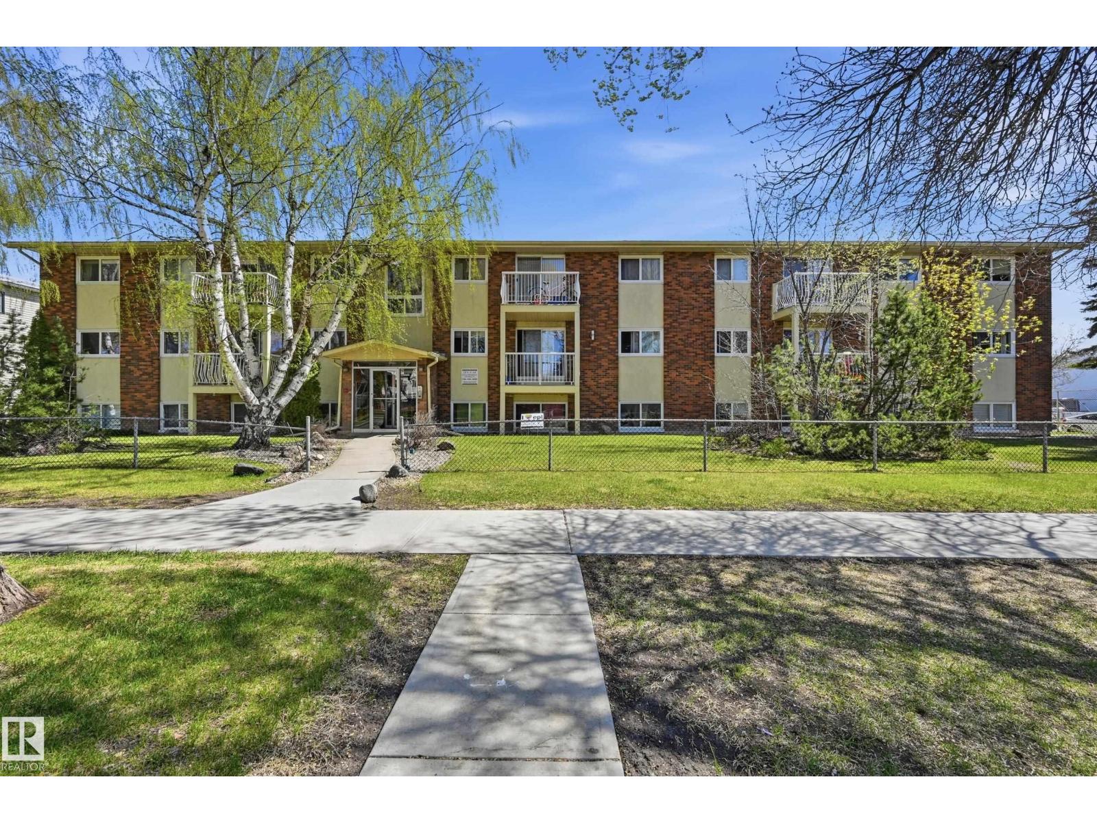 #305 10811 115 ST NW - 2