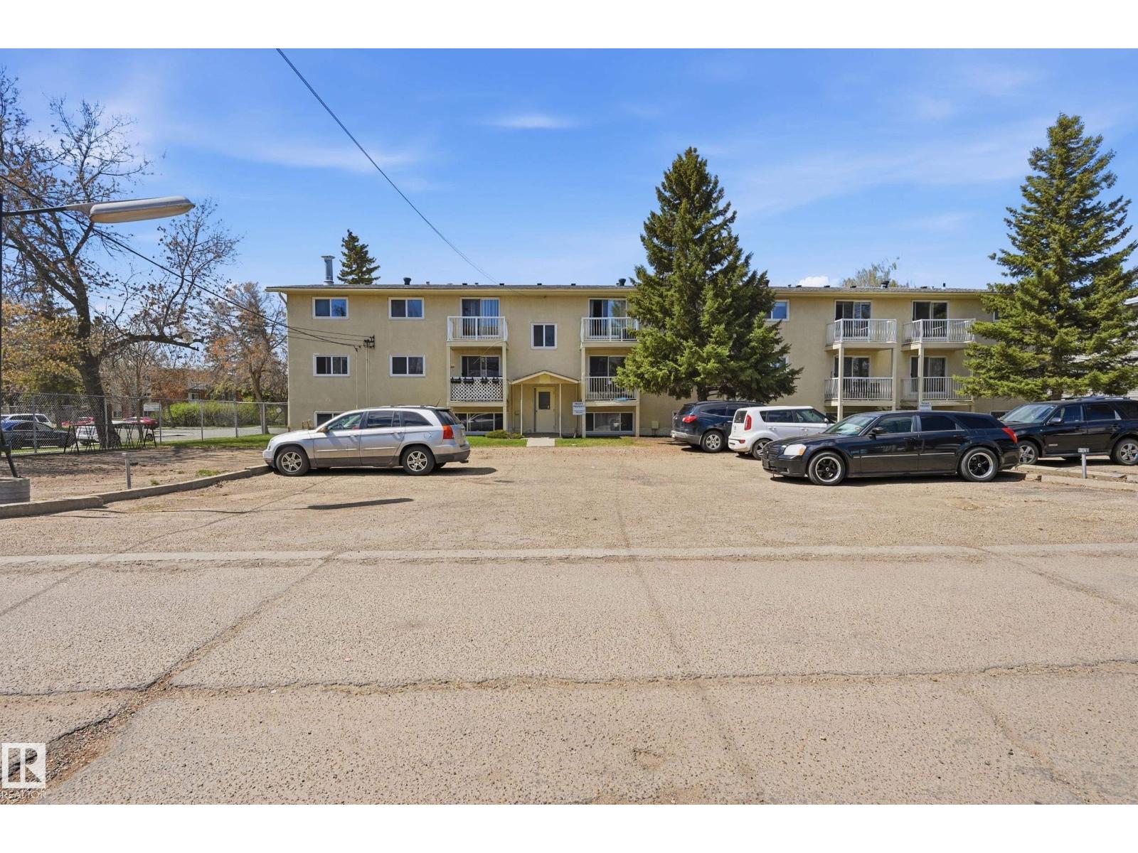 #305 10811 115 ST NW - 33