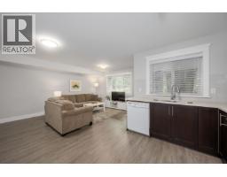 3357 Scotch Pine Avenue, Coquitlam, BC V3E0C4 Photo 25