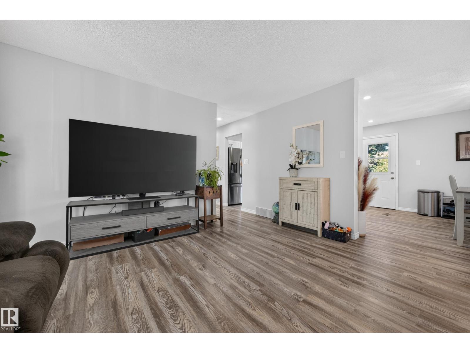 37 GRAHAM RD - Image 6