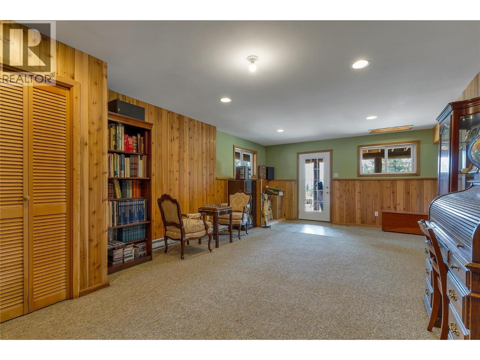 27 Pine Road - 42