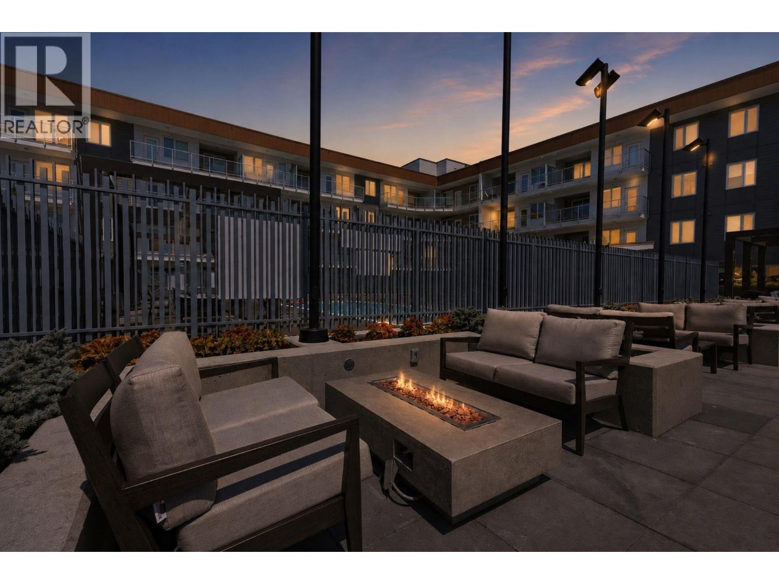 #415 270 Riverside Drive - 4