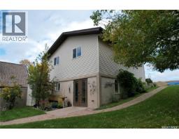 323 Currie Avenue, Round Lake, SK S0G5C0 Photo 40