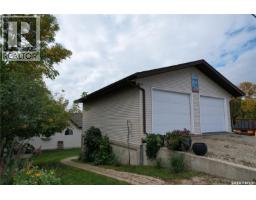 323 Currie Avenue, Round Lake, SK S0G5C0 Photo 45