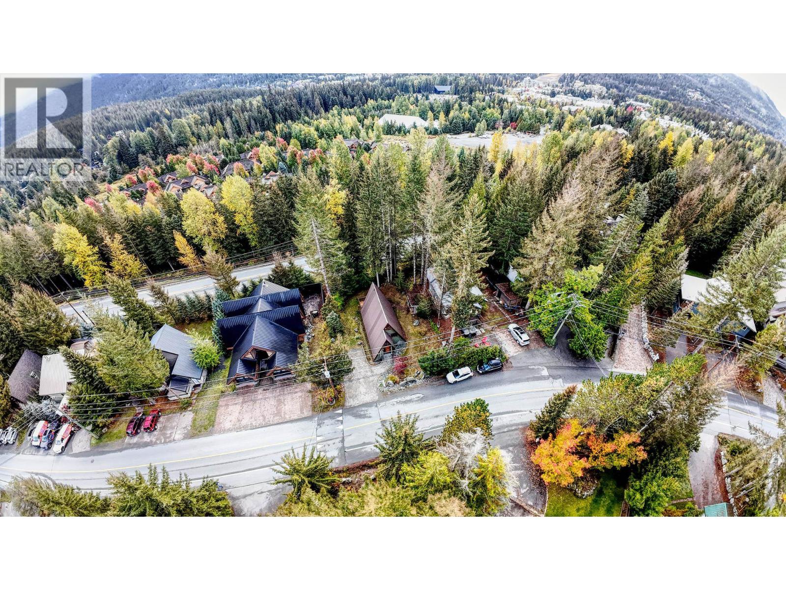7102 NESTERS Road, Whistler, British Columbia, V8E0E2, Whistler, British Columbia — photo 2 of 5