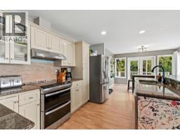 618 Elson Road, Sorrento, BC V0E2W1 Photo 32