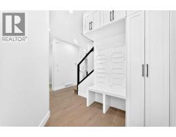 3106 15 Avenue SW - photo 2
