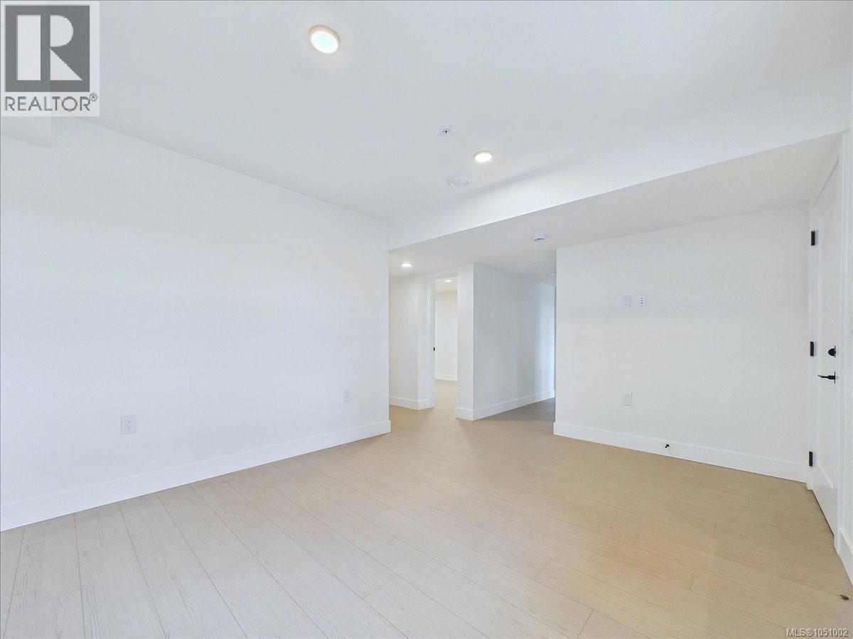 2111 Kingbird Dr - 41