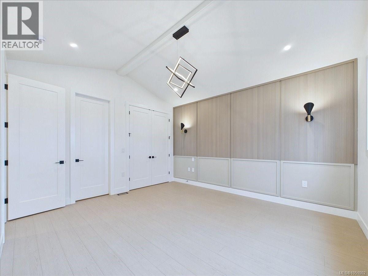 2111 Kingbird Dr - Image 21
