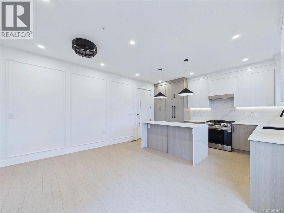 2111 Kingbird Dr - 17