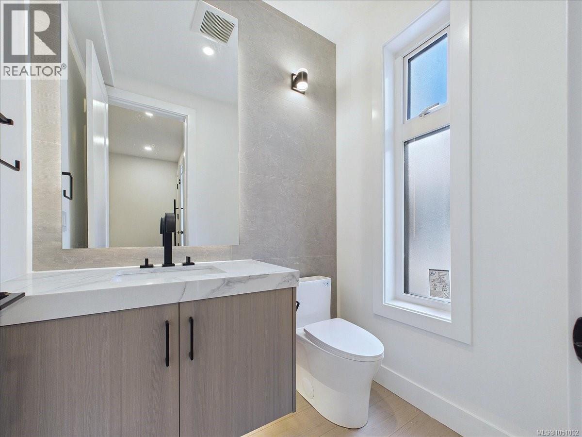 2111 Kingbird Dr - 12