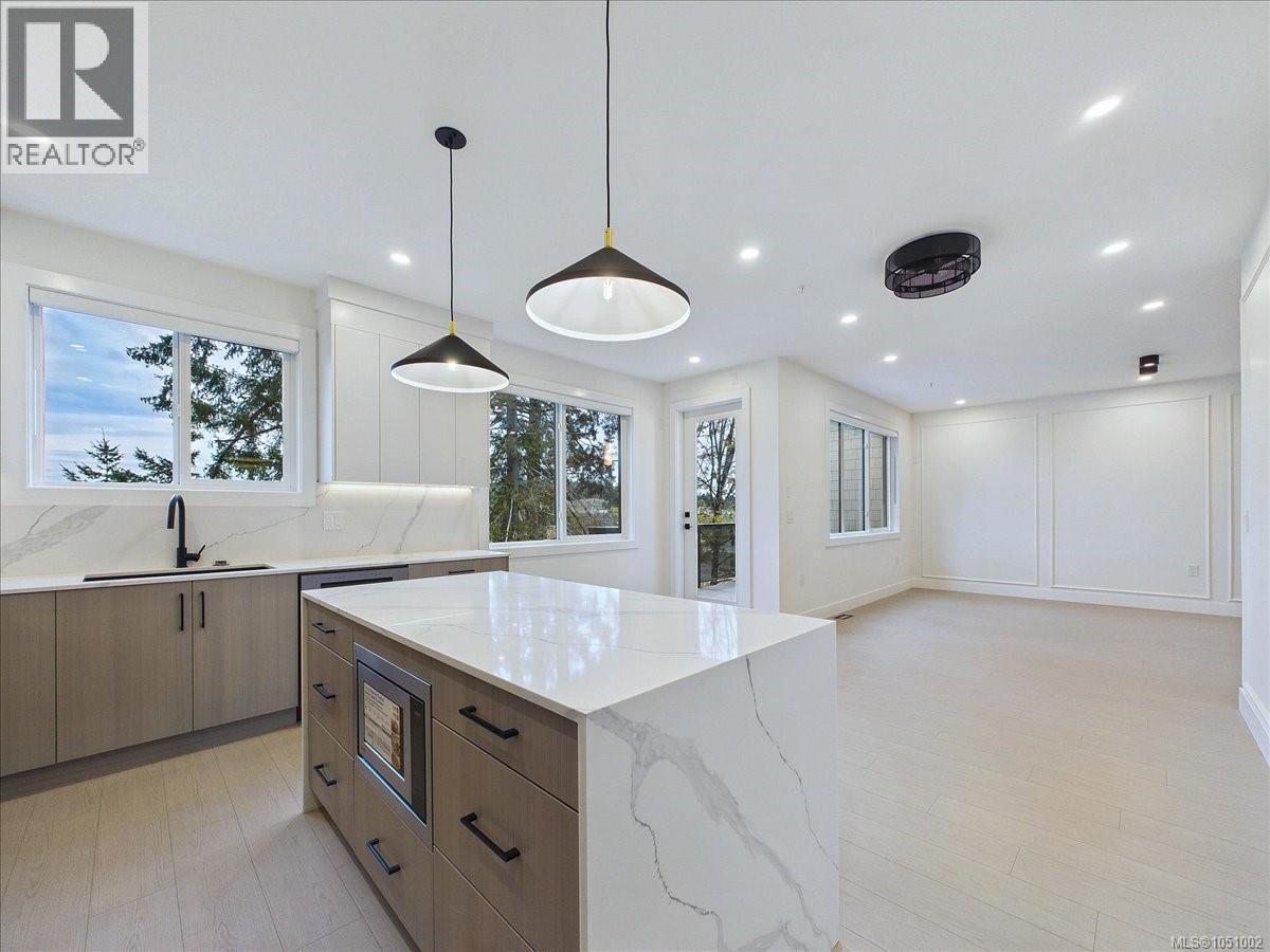 2111 Kingbird Dr - 18
