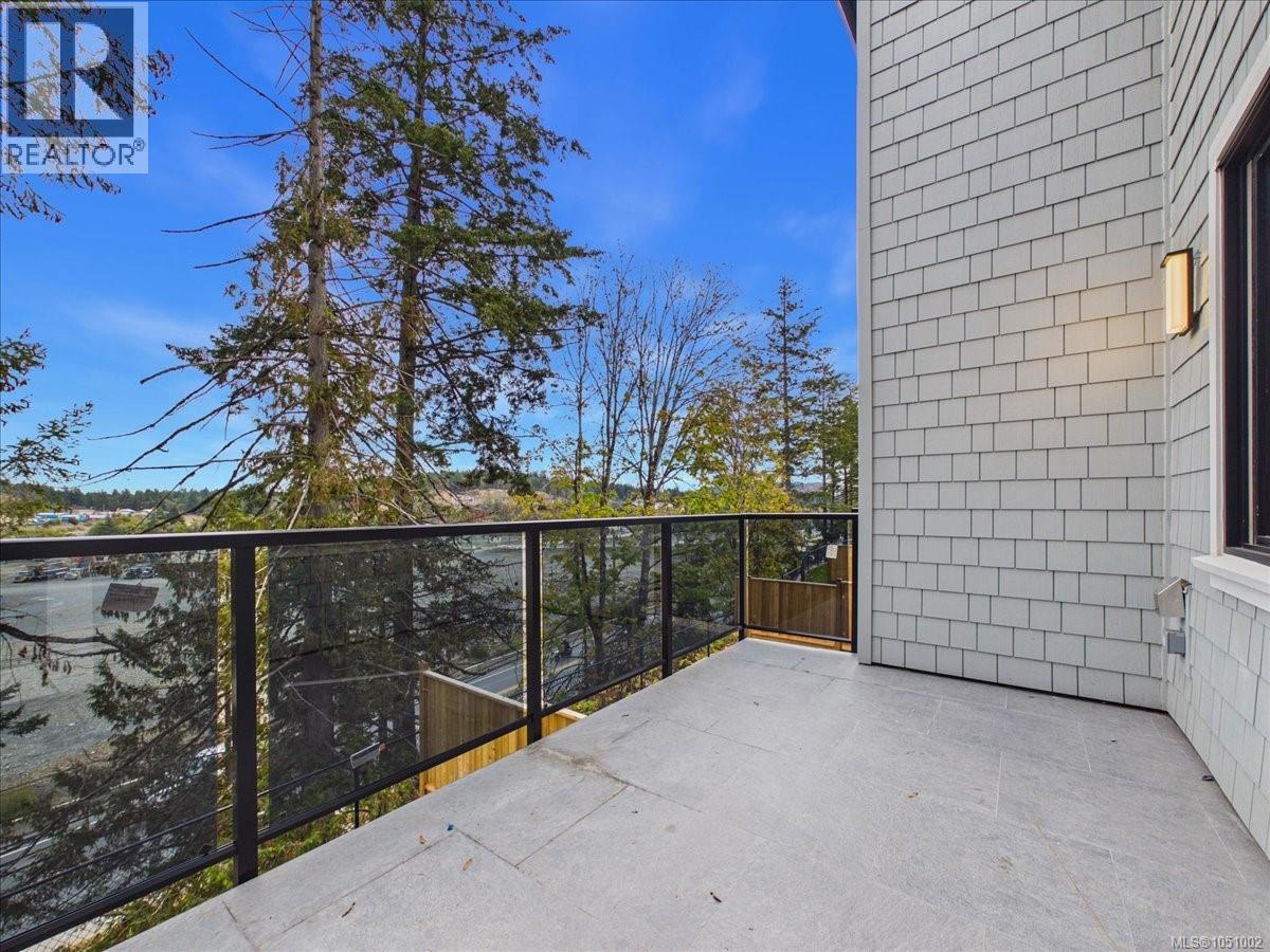 2111 Kingbird Dr - Image 29