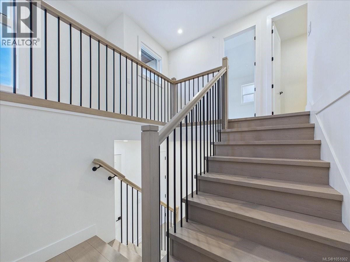 2111 Kingbird Dr - 31