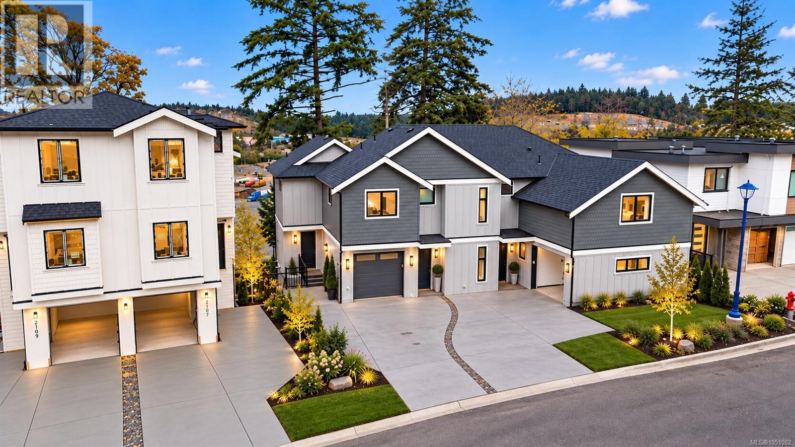 2111 Kingbird Dr - 1