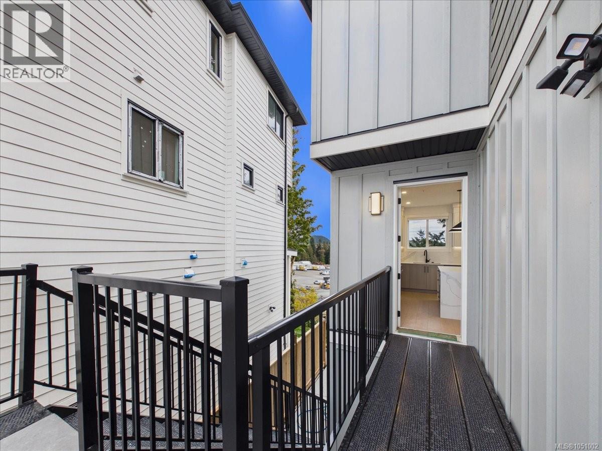 2111 Kingbird Dr - 28