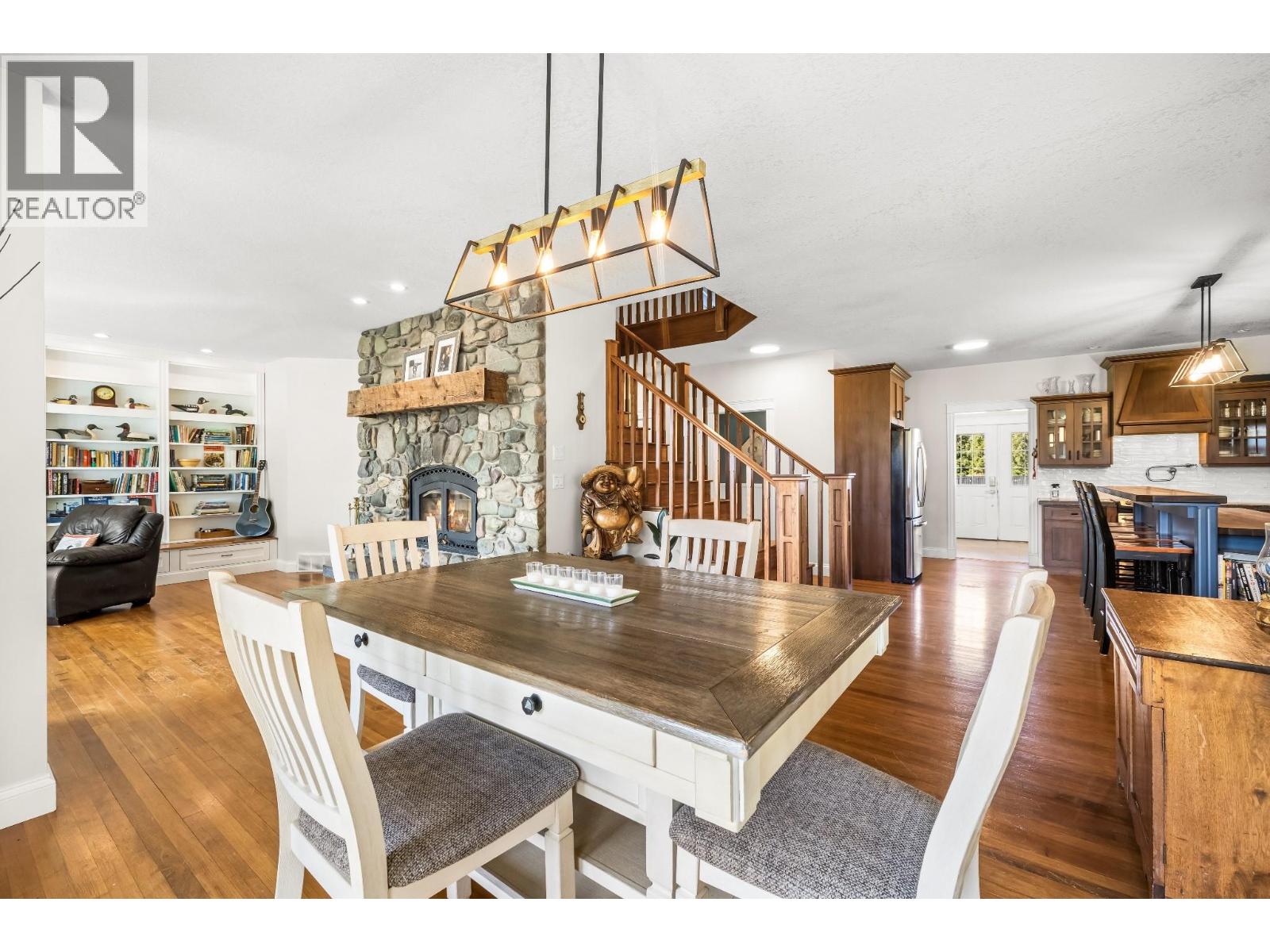 4390 40TH Street - 11