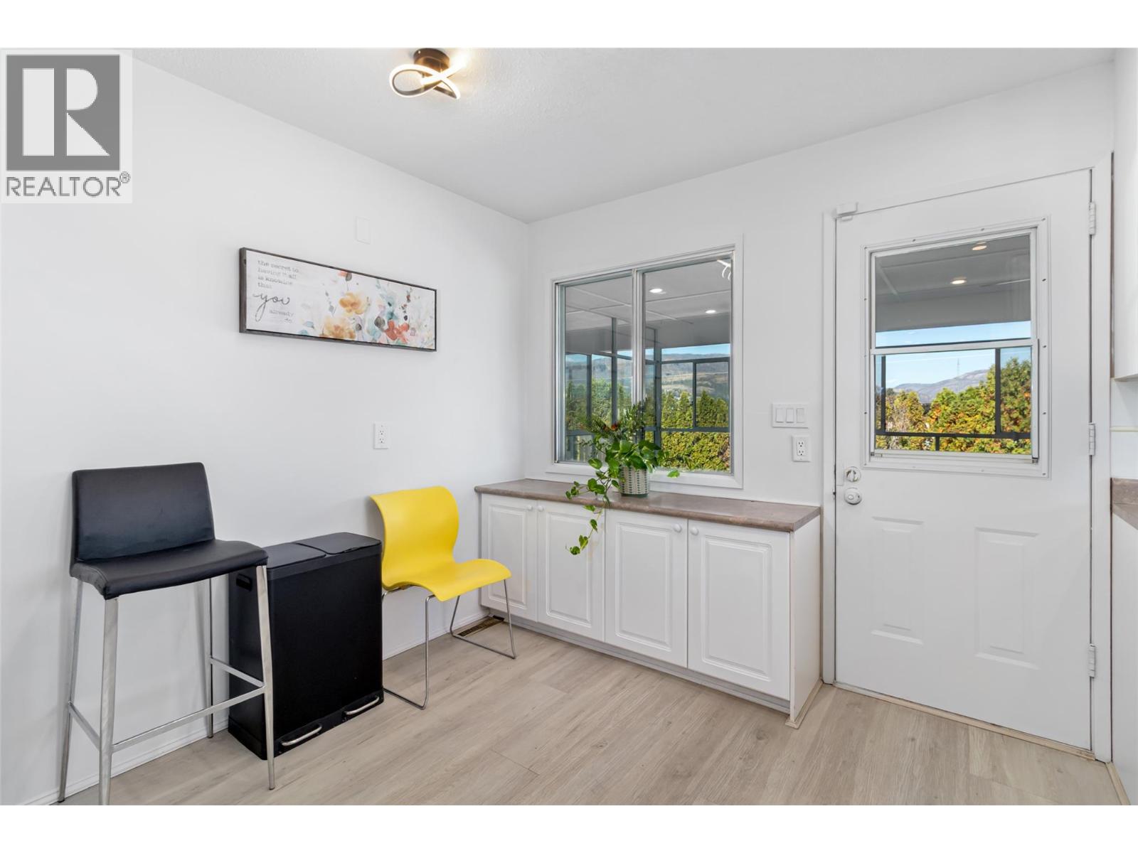 2618 Thacker Drive - Image 16