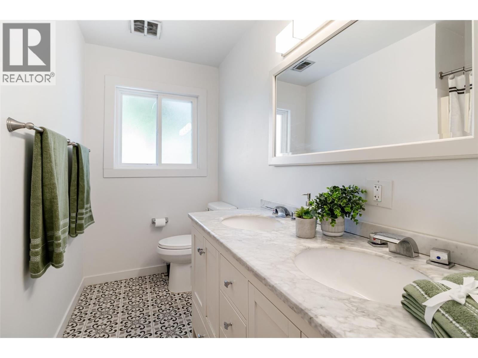 2618 Thacker Drive - Image 24
