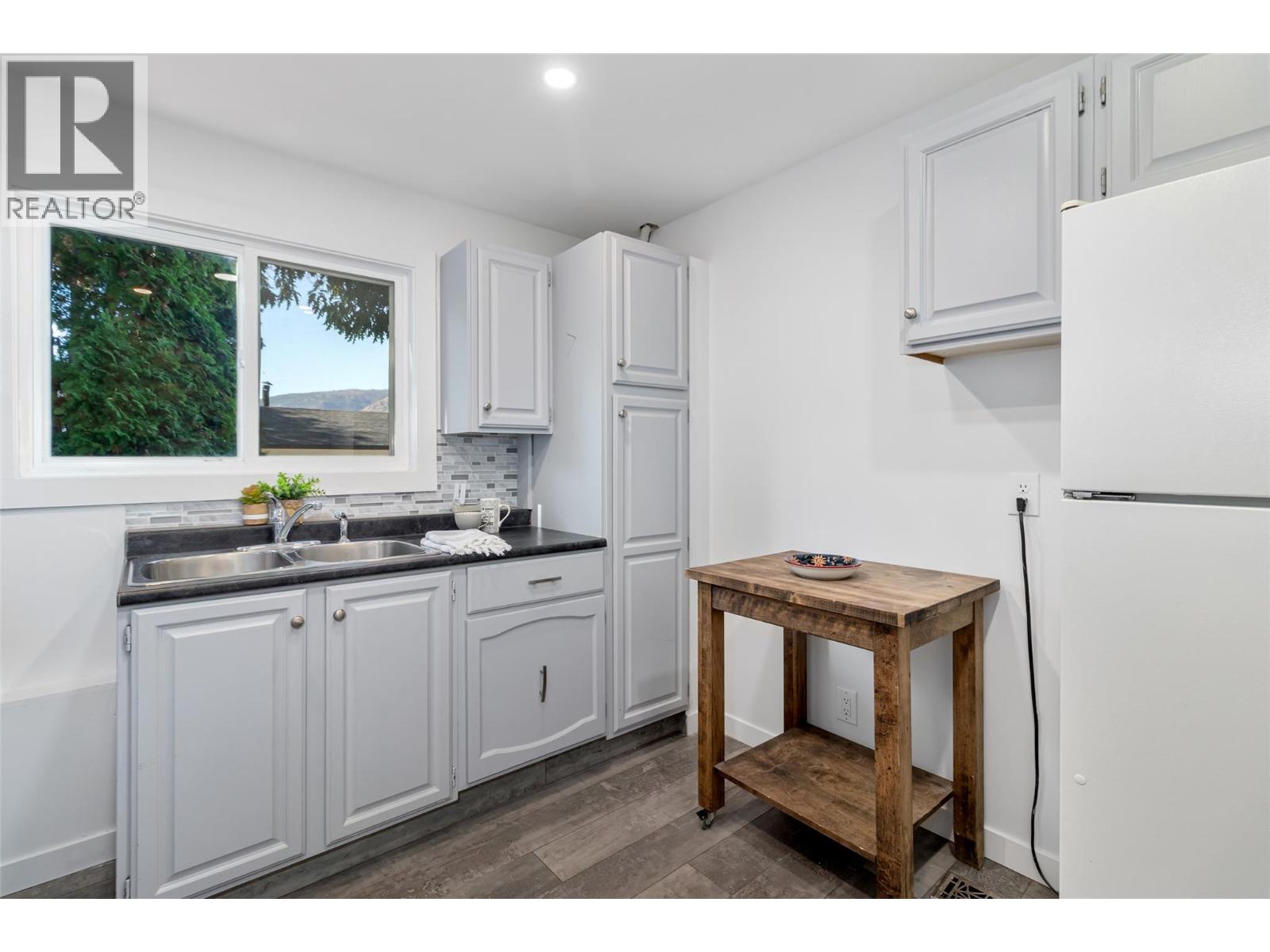 2618 Thacker Drive - Image 36