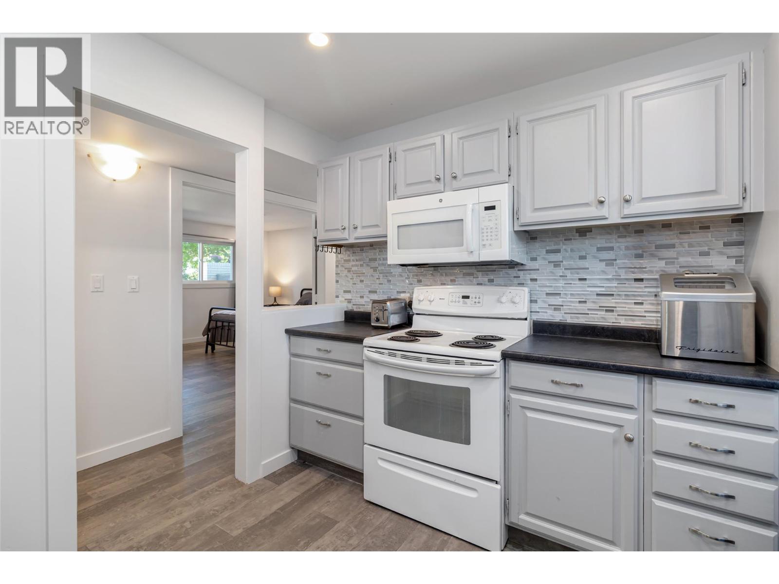 2618 Thacker Drive - Image 37