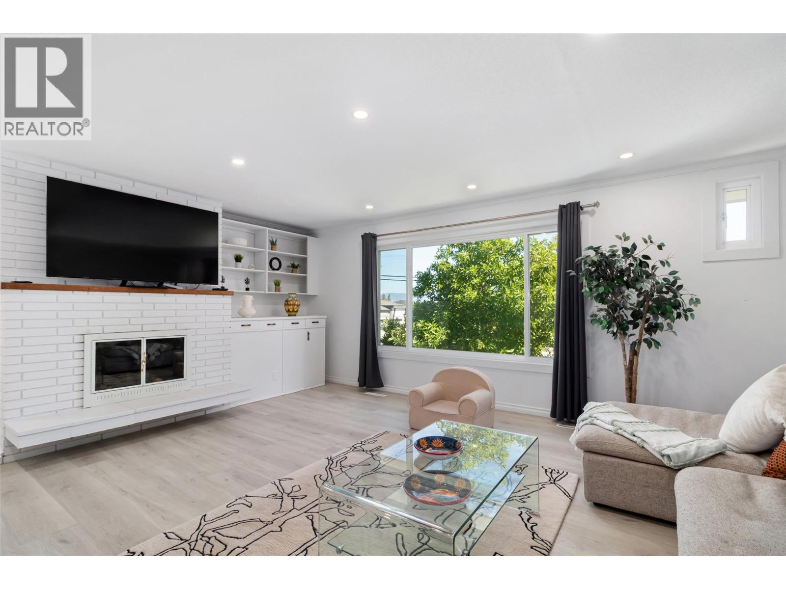 2618 Thacker Drive - 9