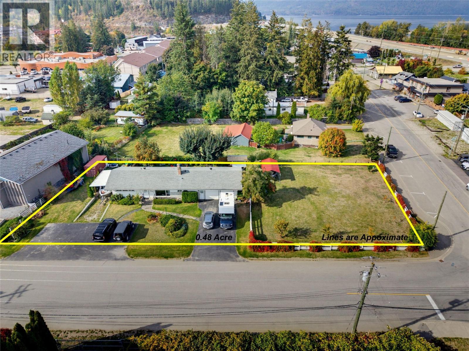 1230 Shuswap Avenue - 1