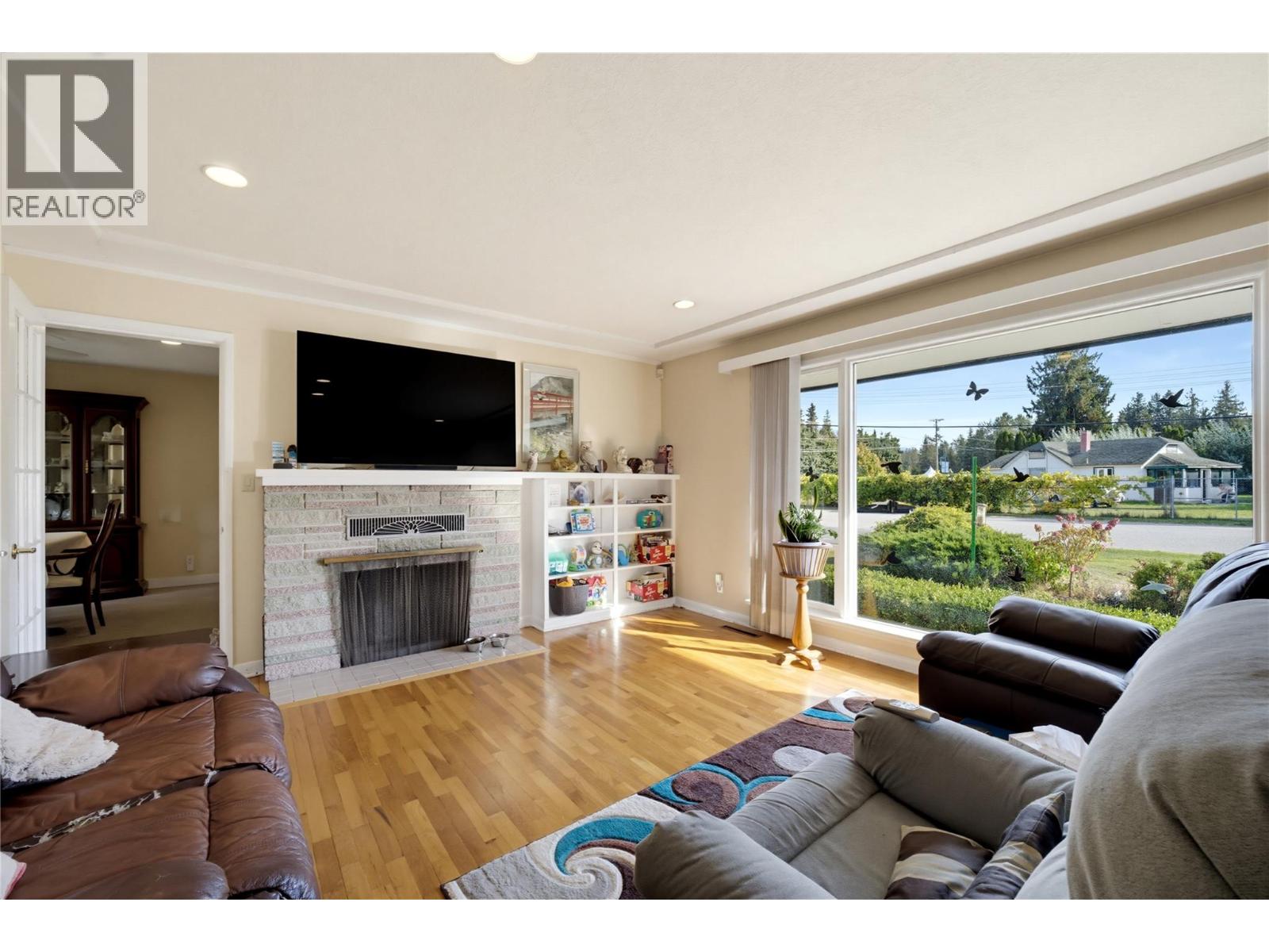 1230 Shuswap Avenue - Image 15