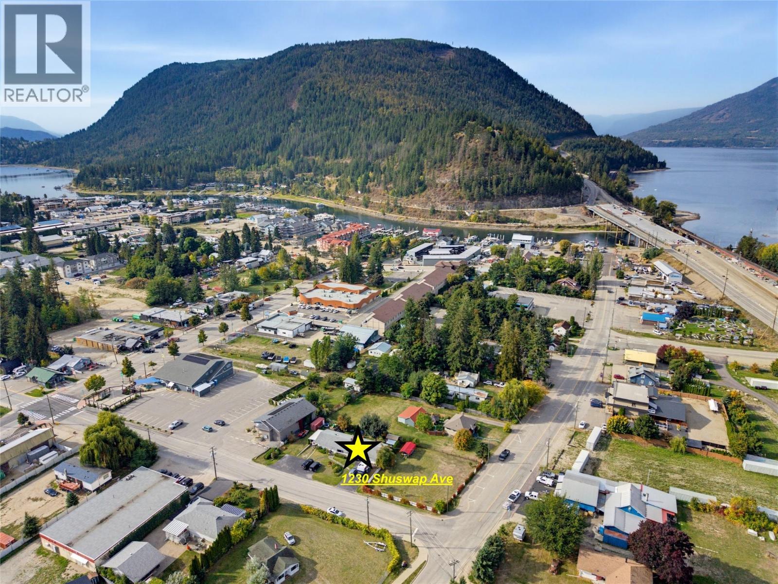 1230 Shuswap Avenue - 2