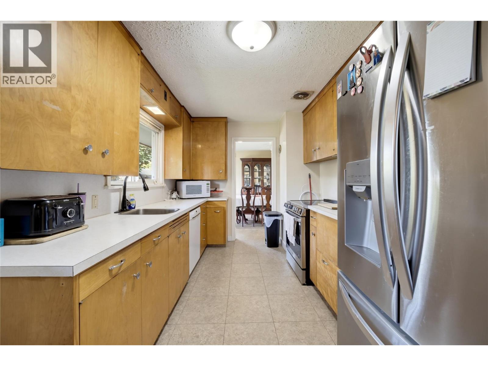 1230 Shuswap Avenue - 21