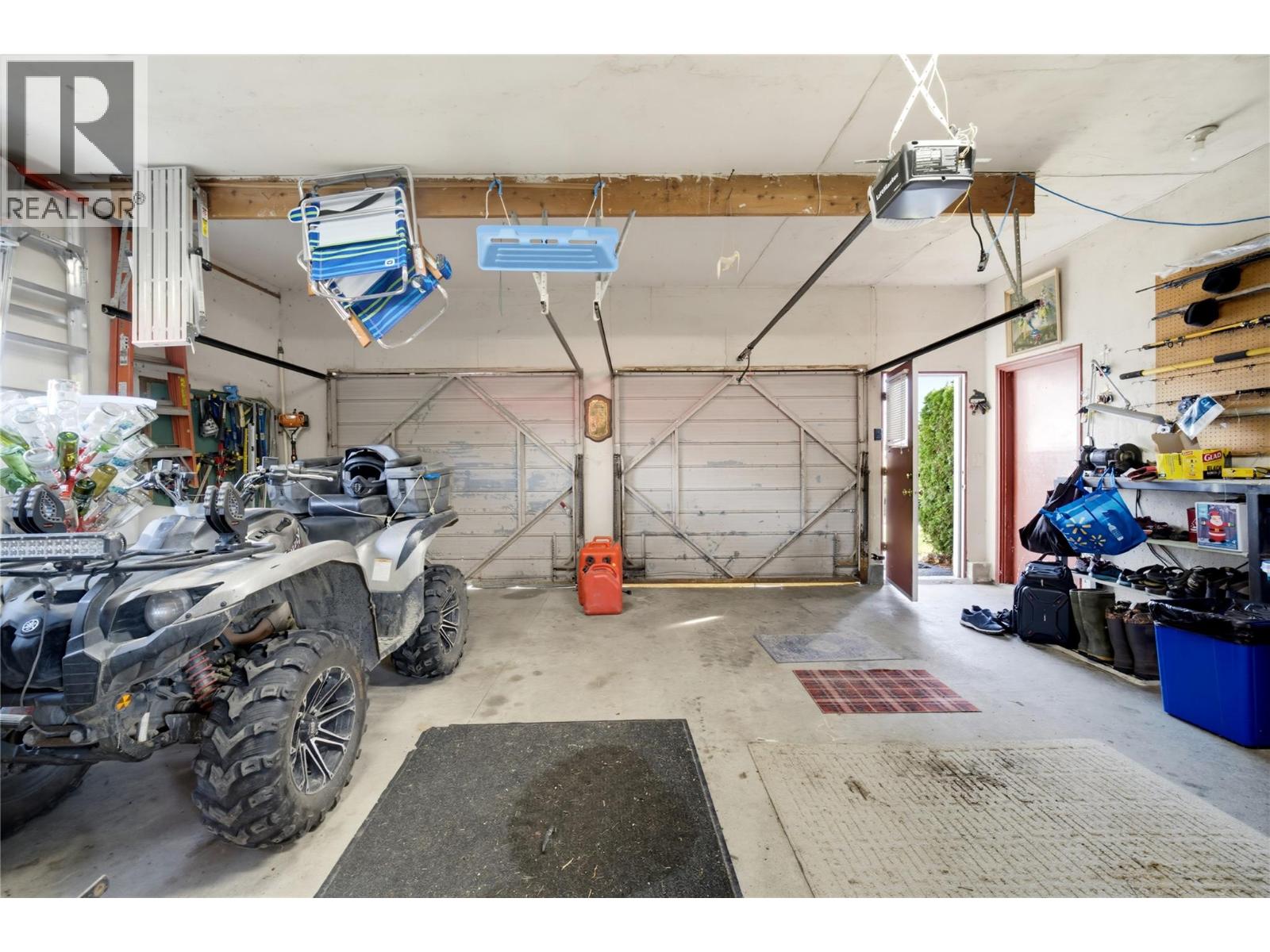 1230 Shuswap Avenue - 28